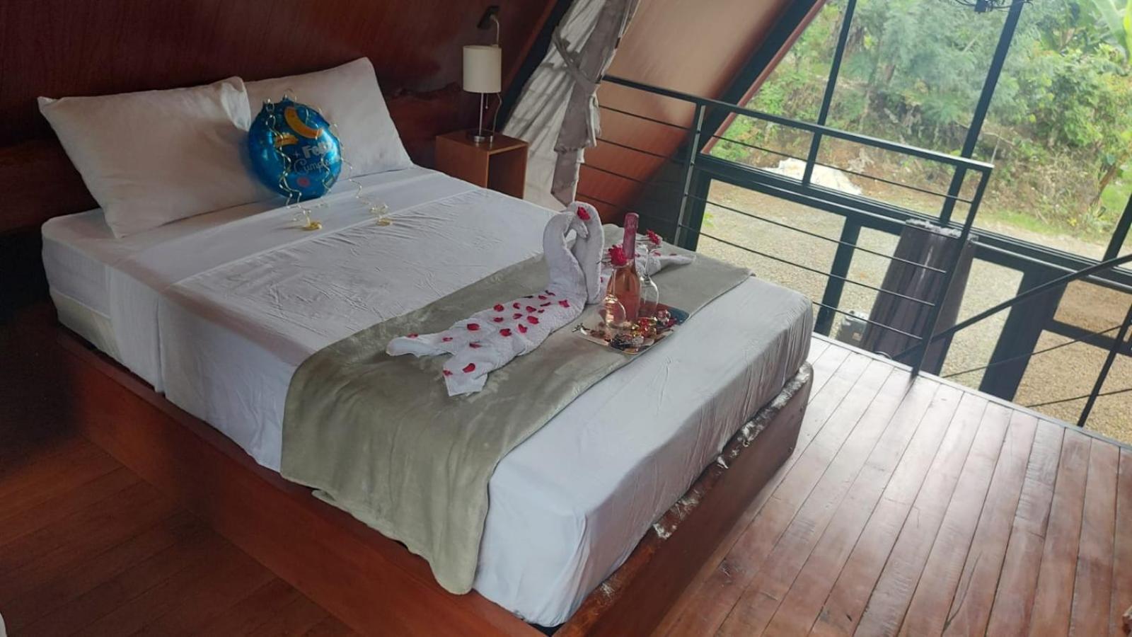 Yarumo Lodge, Rio Celeste Black Chalets Bijagua Extérieur photo